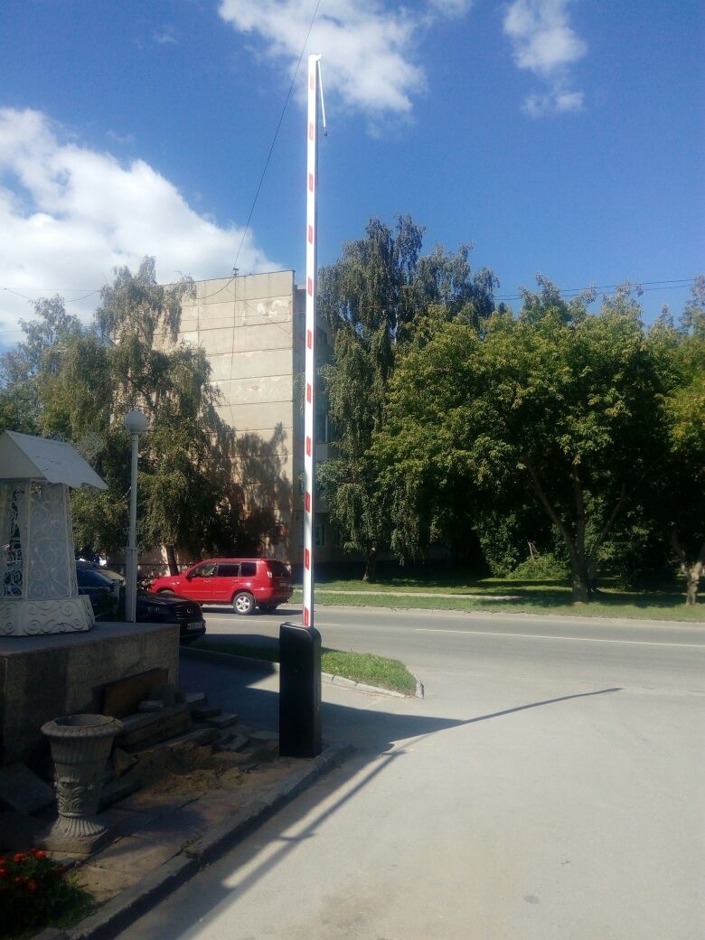 Шлагбаум на ул. Кропоткина 