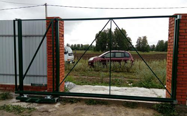 Откатные ворота в Морском.